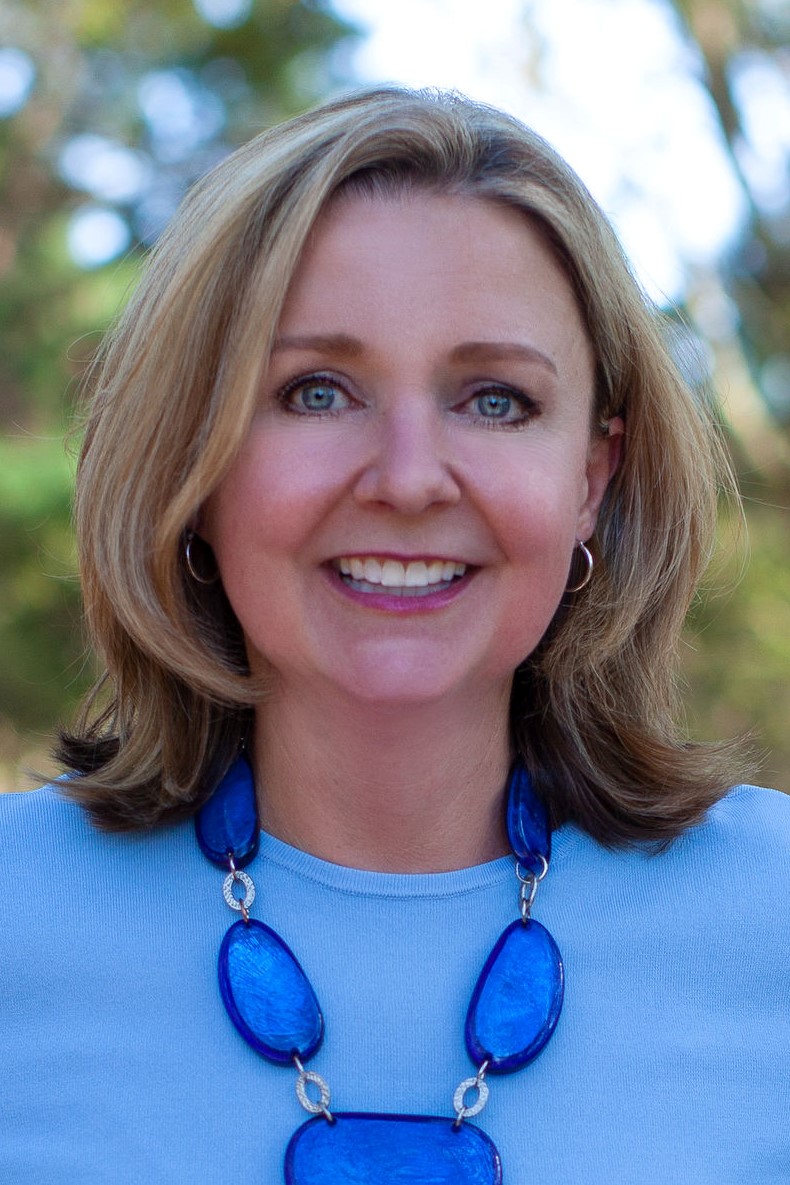 Karin Tucker Hoffman headshot for web